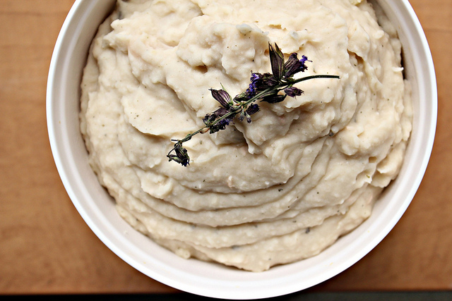 white bean, sage and roasted garlic spread