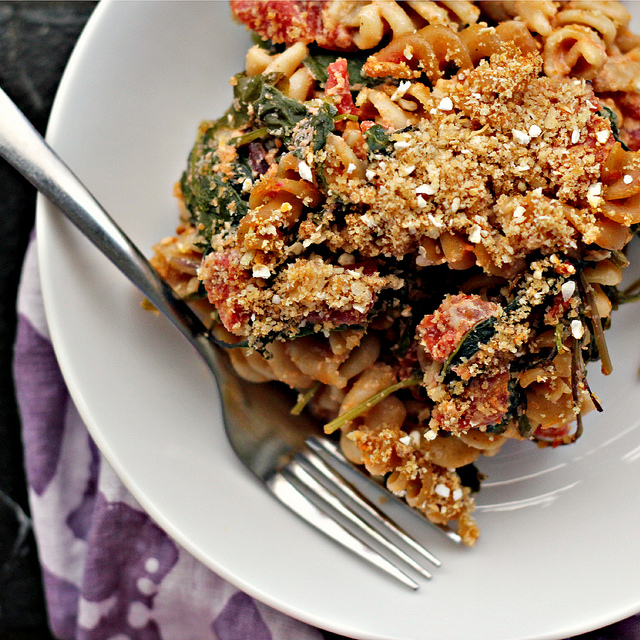 baked macaroni with tomato sauce and goat cheese