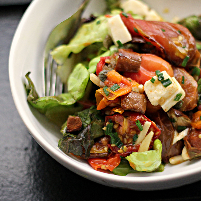 heirloom tomato salad with capers and mozarella