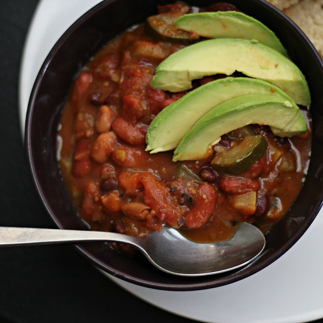 smoky chipotle vegetarian chili with parmesan beer bread