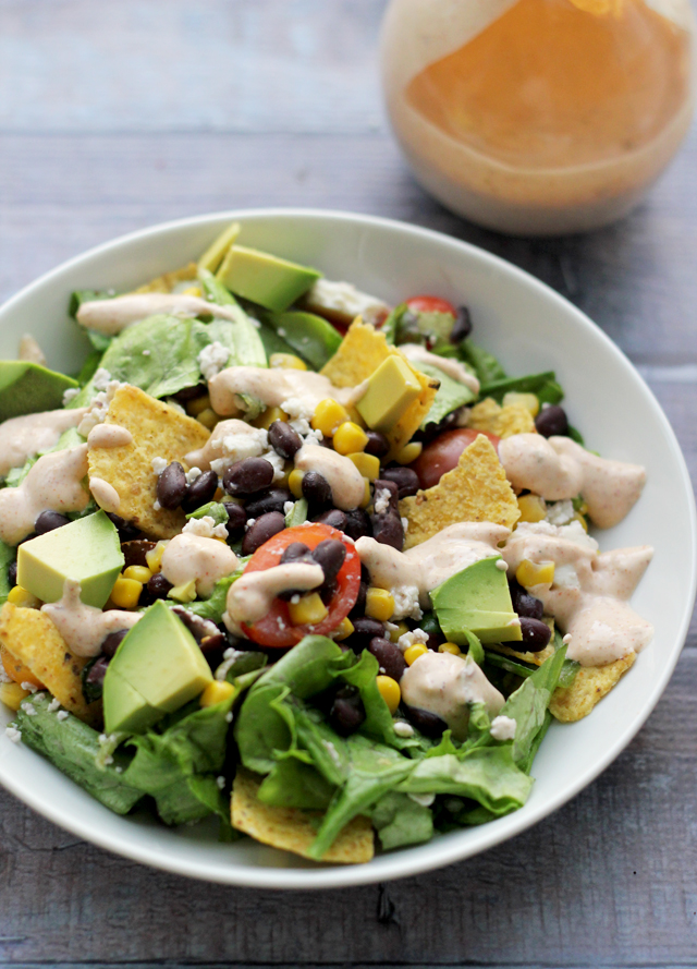 https://joanne-eatswellwithothers.com/wp-content/uploads/2014/02/mexican-fiesta-chopped-salad.jpg