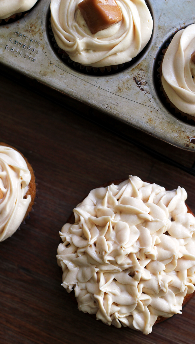 brown butter pumpkin cupcakes