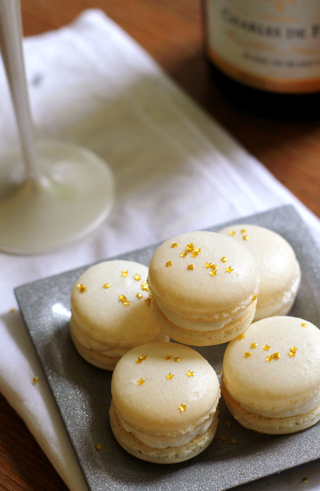 champagne macarons