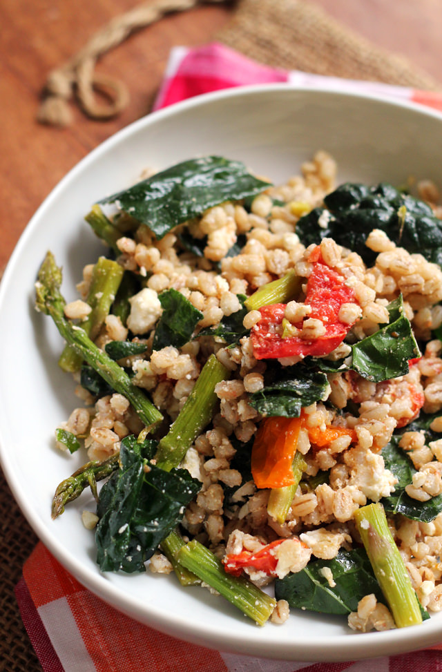 farro salad with honey-roasted tomatoes, asparagus, and kale