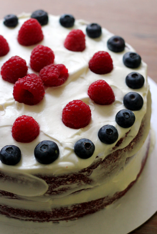 Blueberry cake - Velvet fine chocolates