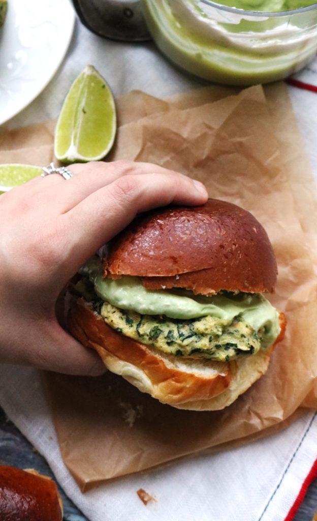 Spinach and White Bean Veggie Burgers with Greek Yogurt Avocado Crema