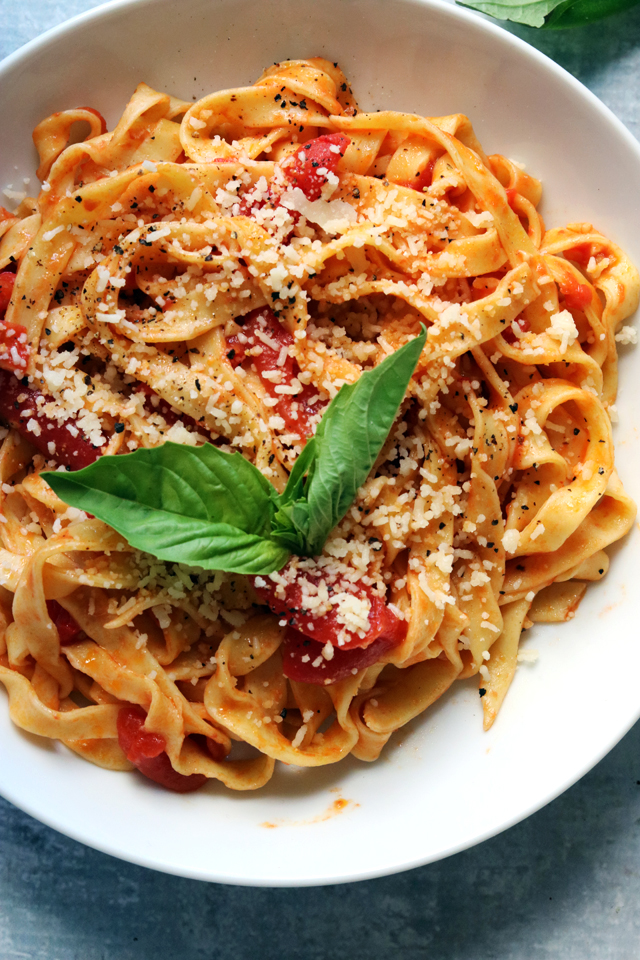 Homemade Fettuccine with Easy Tomato-Basil Sauce - Joanne Eats Well ...