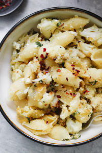 Crispy Cauliflower and Shells Mac and Cheese