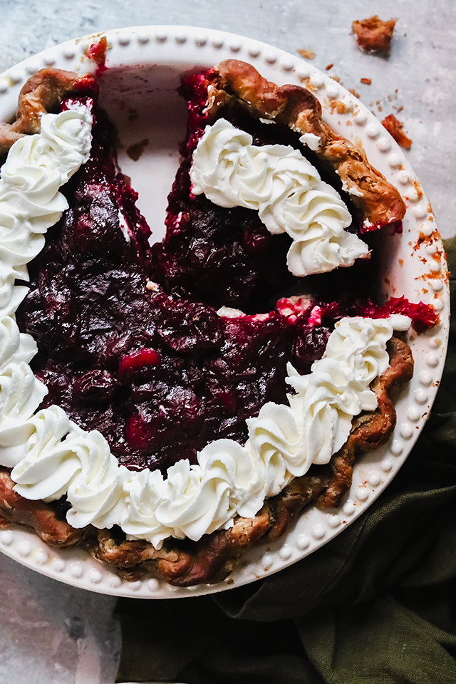 Cranberry Cheesecake Pie with Gingerbread Spice Crust - Joanne Eats ...